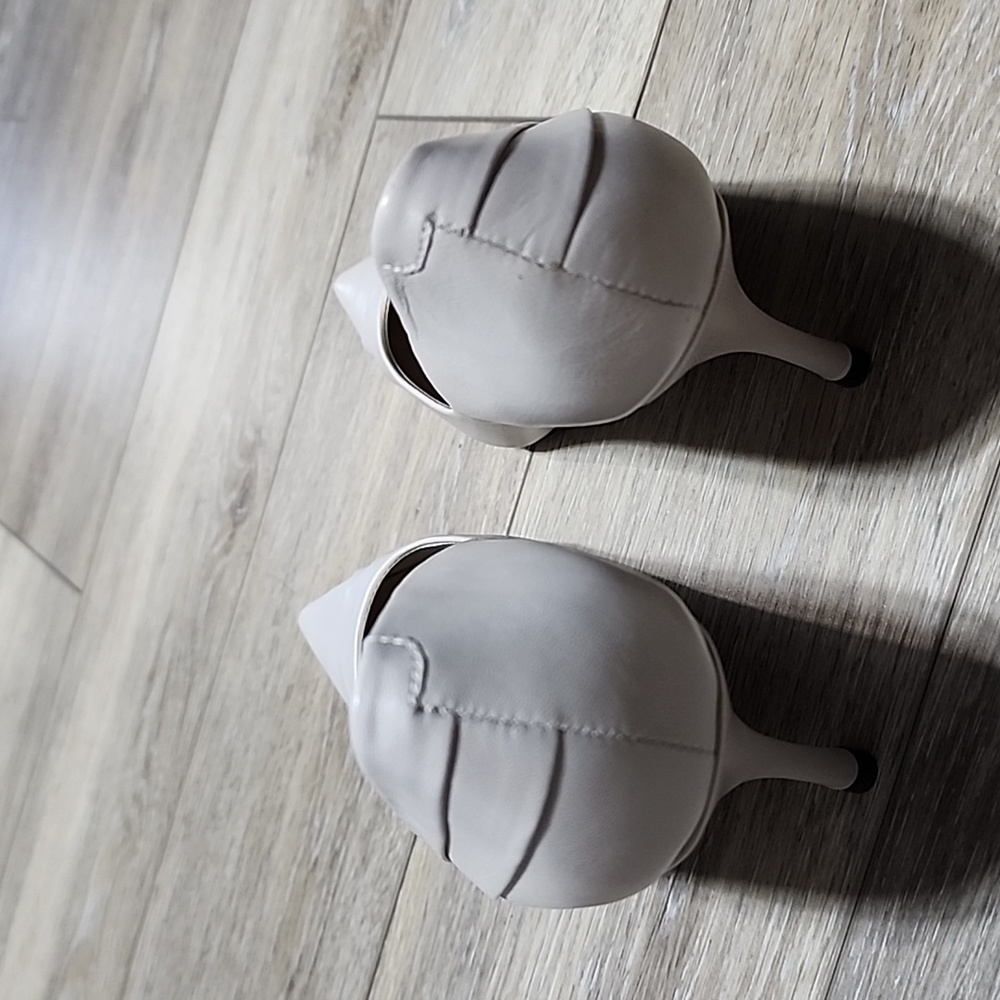 Bakers Brand new pointy toe pump